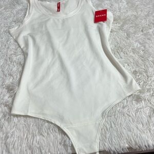 SPANX White 20328r Scoop Neck Sleeveless Bodysuit